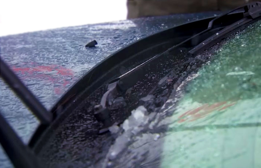 How to Stop Car Windscreen Freezing Inside