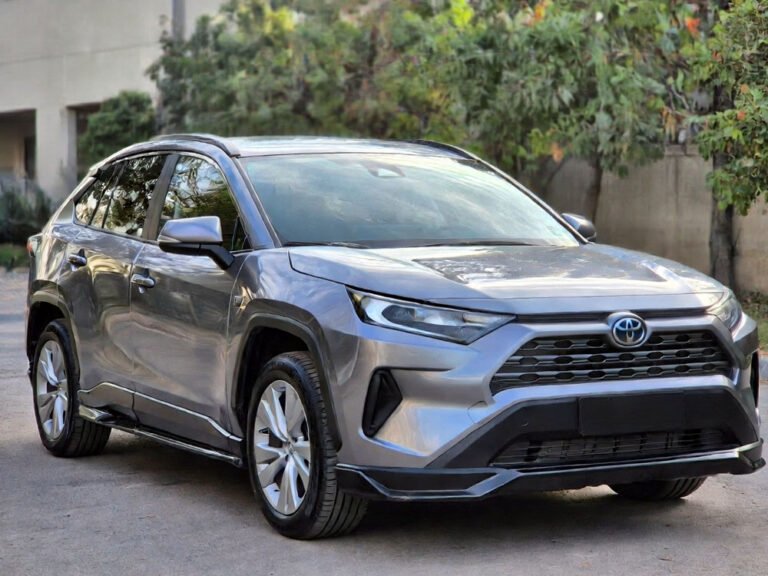 How to Change Cabin Air Filter in Toyota RAV4