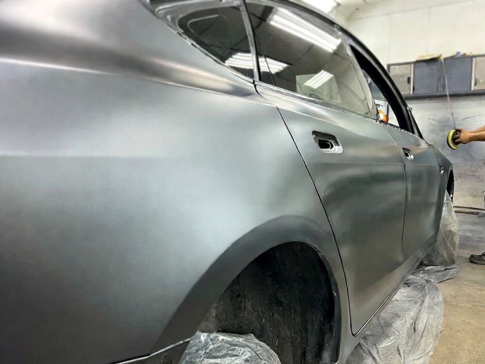 how long after painting a car can you polish it